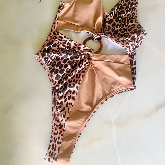 SHEIN Cheetah One Piece Swimsuit - Picture 2 of 9
